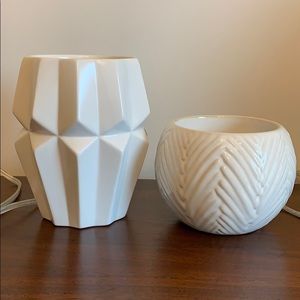 2 Yankee Candle Scenterpiece Warmers